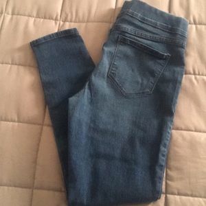 Old Navy Super Skinny Pull On Jeans size 8 EUC!!